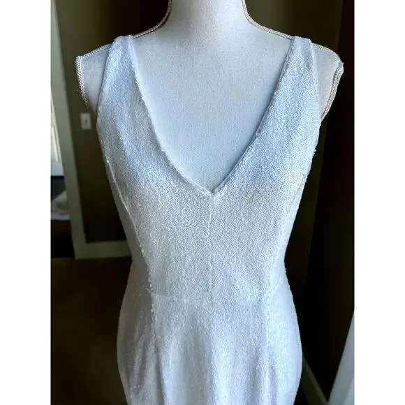 New! David's Bridal DB Studio white sequin fitted sheath wedding gown size 6 - Picture 6 of 8